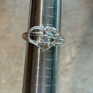 Avon Silver Heart Ring Fluttering Fancy with Sparkling Accents size 10 NIB